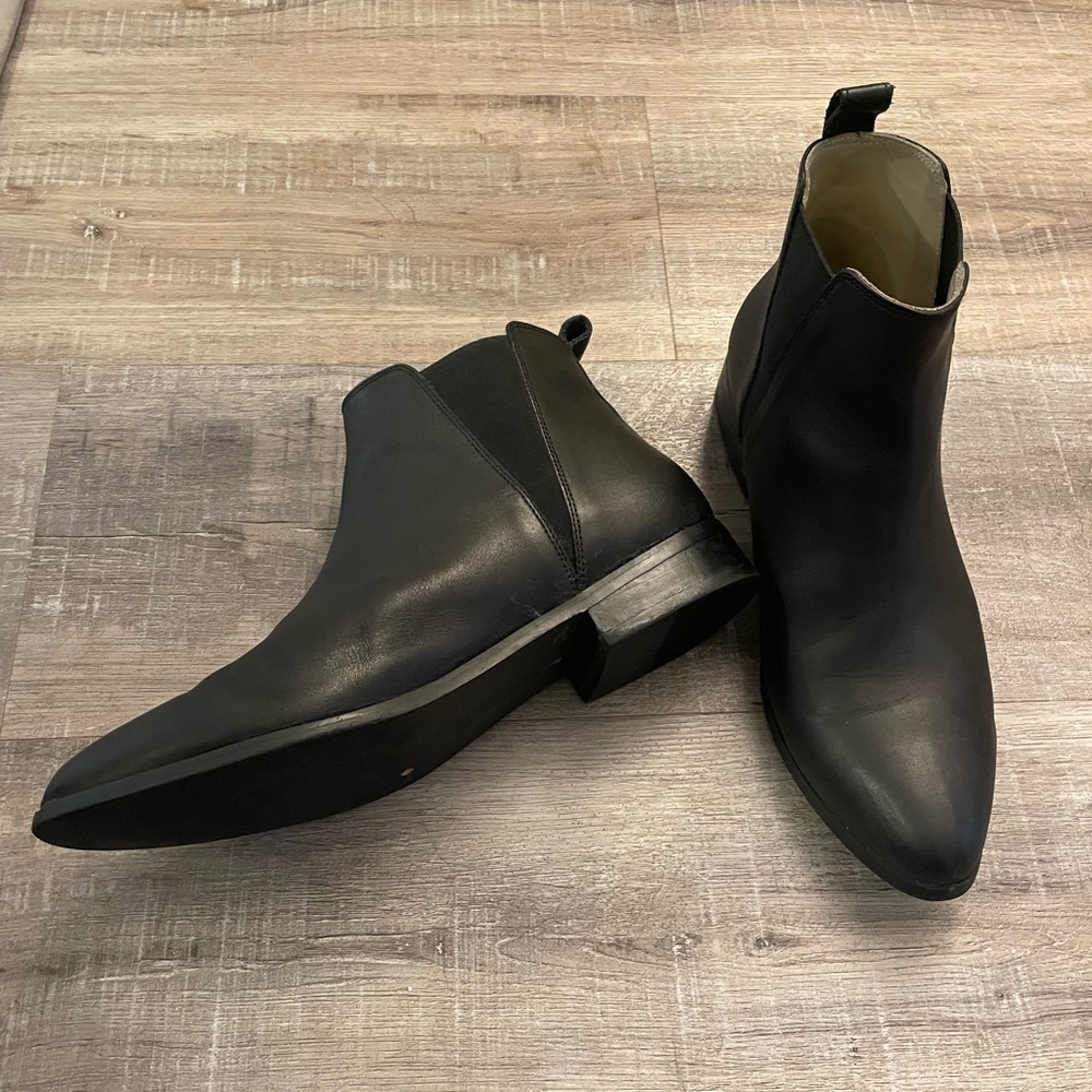 Nisolo Eva Everyday Chelsea Boot